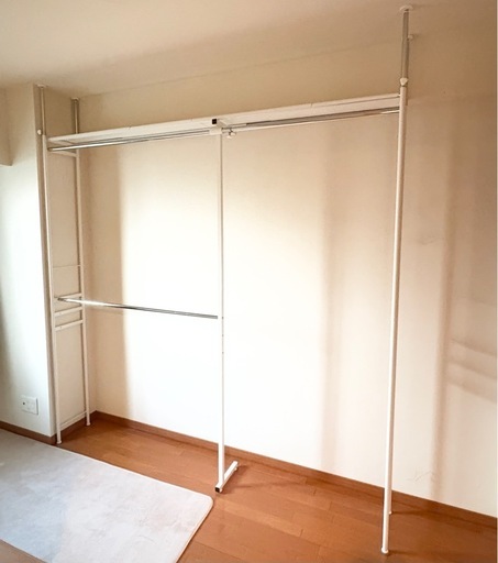 美品！壁収納　突っ張り　ハンガーラック　クローゼット　伸縮