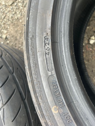 245/45R18バリ目2本ヨコハマアドバンフレバ