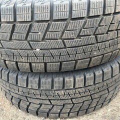 ヨコハマiG60 215/65R16 22年製　バリ溝9分山 スタッドレス　アルファードヴェルファイアエクストレイルエルグランドフォレスター等の画像