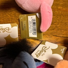 くまのプーさん他のまんまるぬいぐるみ タグ付きの画像