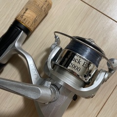 釣り竿　リール付きの画像
