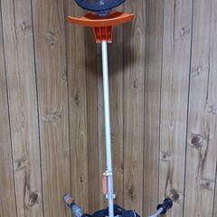 電動草刈り機　バッテリー充電器付きの画像