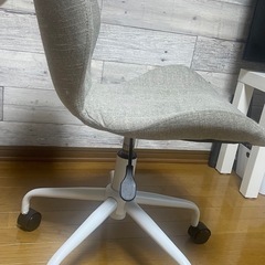デスクチェア　新品未使用品に近いの画像
