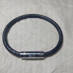 LOUIS VUITTON (ルイヴィトン) ブラスレ キープイット ブレスレットの画像