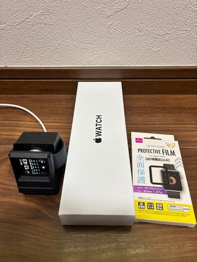 Apple Watch SE3 40mm グレー GPS ほぼ新品