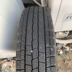 スタッドレスタイヤの画像