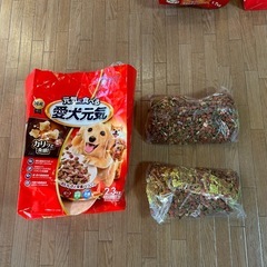 決まりました。小型犬用ドッグフード(個包装未開封)3種、13袋の画像