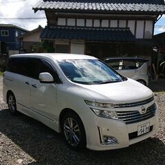 日産エルグランドハイウェイスター、パール７人、オットマン三ヶ所ナビ２．５タイプの画像