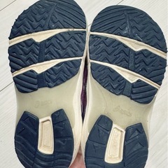 asics ハイカットスニーカーの画像