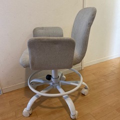 回転椅子の画像