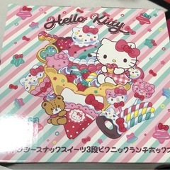 ハローキティ3段ピンニックランチボックスの画像