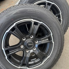 ハイエース　
スタッドレスタイヤの画像