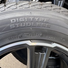 ハイエース　
スタッドレスタイヤの画像