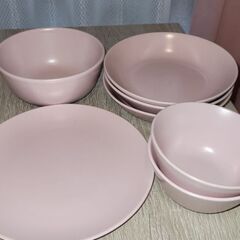 IKEA ピンク系ストーンウェア 食器セット（7点）の画像