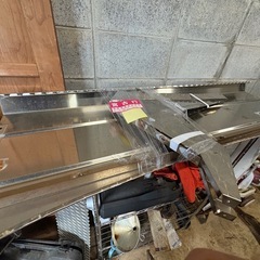 二トン車バイザーの画像