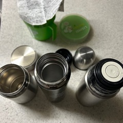 ステンレス水筒などの画像