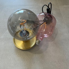 IKEA ランプと電球
の画像