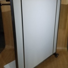 パネル式ハンガーラック・１段ハンガー・洋服掛け・棚付・キャスター付き・０６の画像