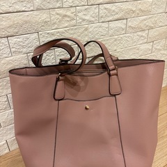 a.v.v カバンの画像