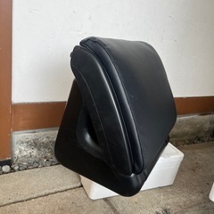 トヨタ純正オットマン2個セット
の画像