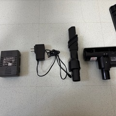 掃除機と掃除機ラックの画像