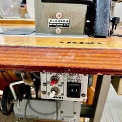 JUKI 工業用ミシン 木目調テーブル付の画像