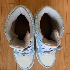 21.0防寒スニーカーの画像