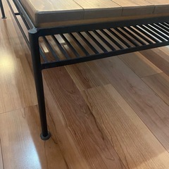 リビングテーブルの画像