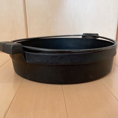 鉄鍋 すき焼き 鋳鉄製 持ち手 吊り下げ 直径26cmの画像