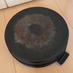 鉄鍋 すき焼き 鋳鉄製 持ち手 吊り下げ 直径26cmの画像