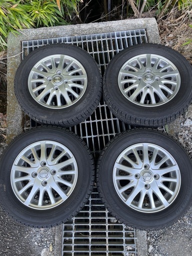 スタッドレスタイヤ　アルミホイール13インチ