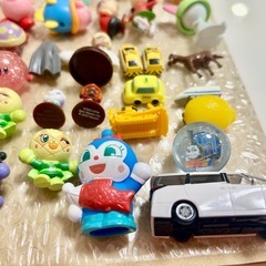 武蔵小杉★ バスボール 中身 まとめ売り フィギュア カプセルトイ バスボム 女の子 男の子の画像