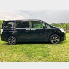 ホンダ　ステップワゴン RK1  前期　黒色　8人乗りの画像