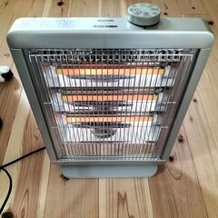 SONYO  遠赤外線ストーブ　1050W  動作確認済の画像