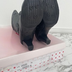 秋　冬　ブーツ　ブラック　靴の画像