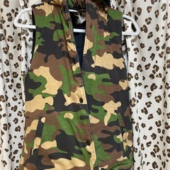 ロデオクラウンズ　迷彩柄　黒　リバーシブル　ベストの画像