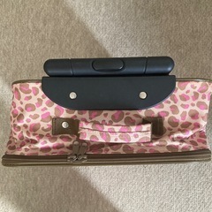 キティちゃん旅行カバンの画像