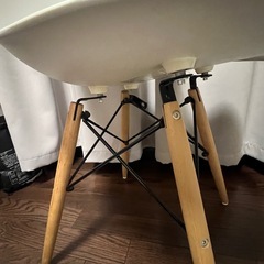 アイリスオーヤマ イームズチェア ホワイト の画像