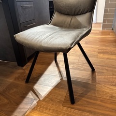 ダイニングチェア4脚の画像