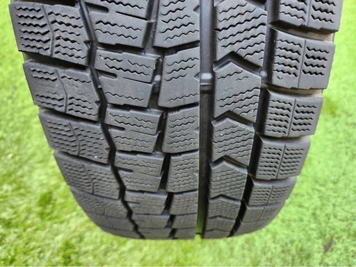 ヴェゼル用スタッドレスタイヤ 215/60R16 ダンロップ ホイール付き 4本セット
