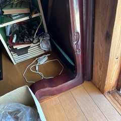 猫足テーブルの画像