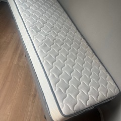 セミシングルベッドフレーム＆マットレスの画像