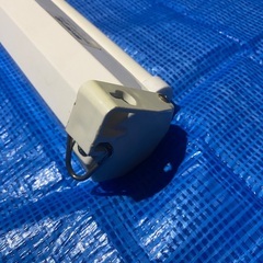 【※返品可能※本日の引き取りで表示価格から4800円引きの5000円】イーサプライ プロジェクタースクリーン 60インチ 4:3 巻き上げ 吊り下げ 天吊り ロール式 壁掛け 大型 ホームシアター EEX-PST1-60の画像