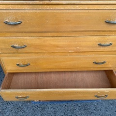 昭和レトロな引き出しタンスの画像