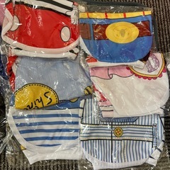 新品１０点小型犬洋服６枚防水シートなどなど…の画像