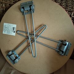 折りたたみ　丸テ－ブル　お洒落な赤　軽量　直軽48㎝の画像