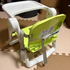 子ども椅子　テーブル付きの画像