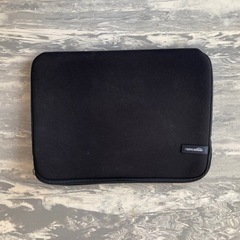 【Amazon】ノートパソコンスリーブ Amazonベーシック 13.3インチ／軽量でシンプルな保護ケースの画像