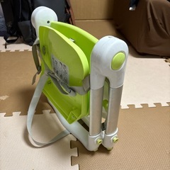子ども椅子　テーブル付きの画像