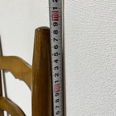 木製椅子の画像